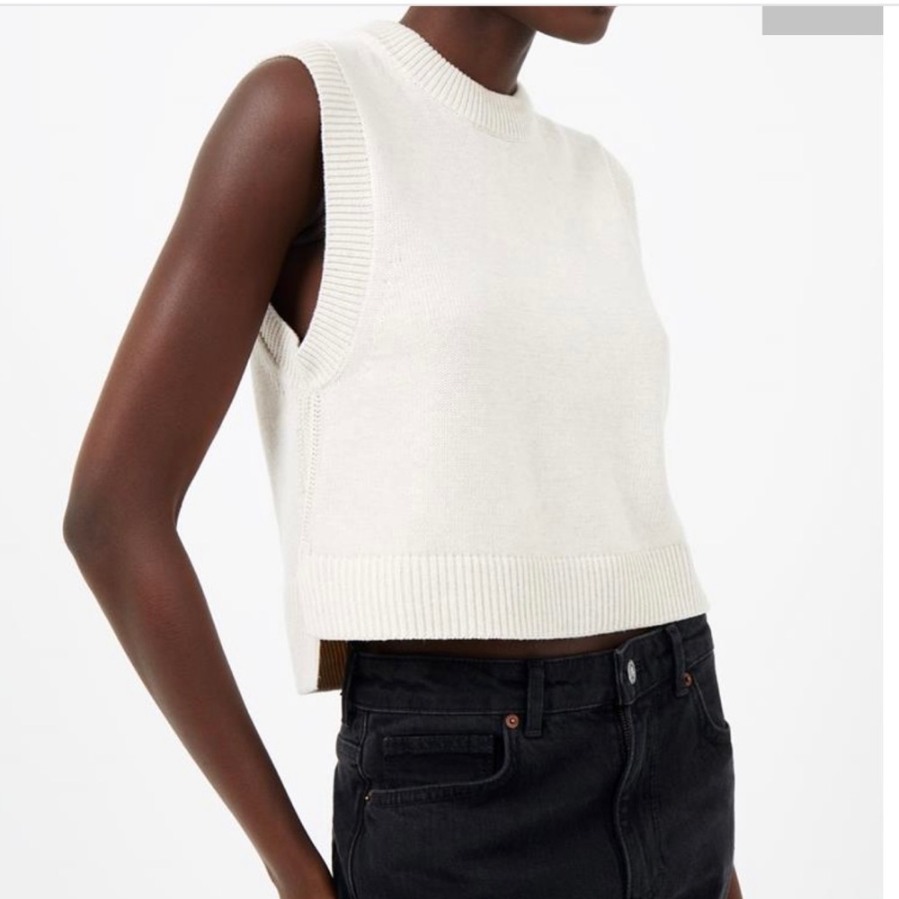 Never worn sweater vest.